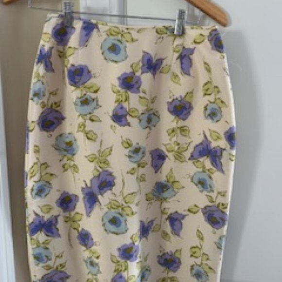 Women Suit 2 Piece Skirt and Jacket Floral Size 4 Talbots - Picture 3 of 5